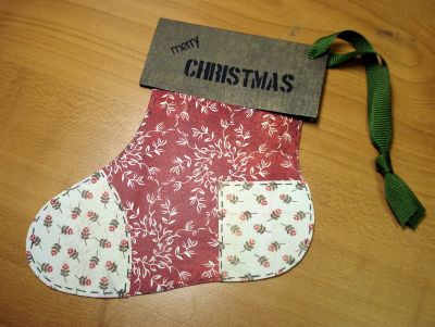 Merry Christmas - Gift Card Holder
Just a simple little gift card holder - the top part flips open to reveal the gift card inside.  

Stamps from the Joy2Christmas - Nov 09 Collection....LOVE this set!! 
