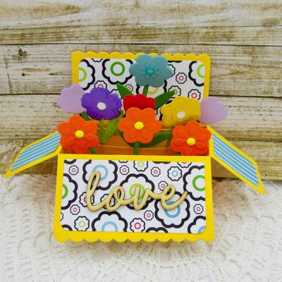 Box of Flowers and Love
Sizzix Box Card Set
TSOL papers and embellishments
