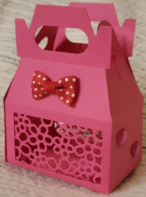 Lacy Handle Box
Keywords: Valentines Day, dotted bow, see thru box
