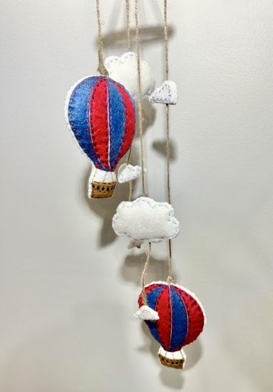 Keywords: hot air balloon cloud felt